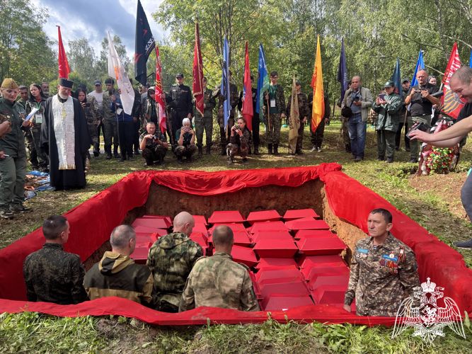 Росгвардия приняла участие в церемонии захоронения останков советских воинов, погибших в годы ВОВ в Калужской области