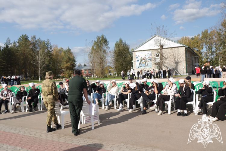 Росгвардейцы познакомили молодежь Калужской области со службой в ведомстве