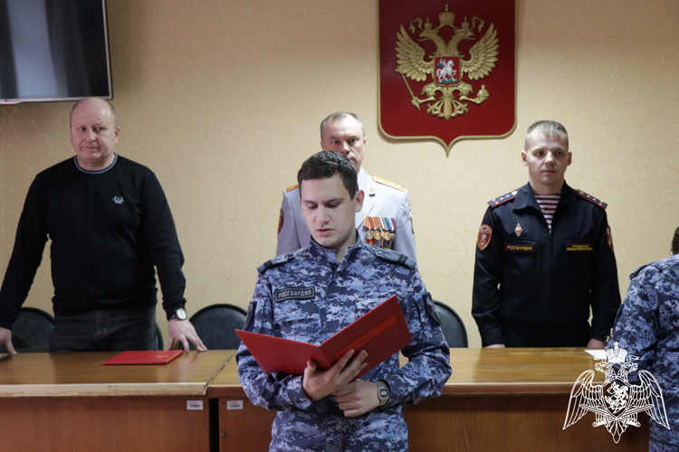 В КАЛУГЕ СОТРУДНИКИ РОСГВАРДИИ ПРОШЛИ ПЕРВОНАЧАЛЬНУЮ ПРОФЕССИОНАЛЬНУЮ ПОДГОТОВКУ