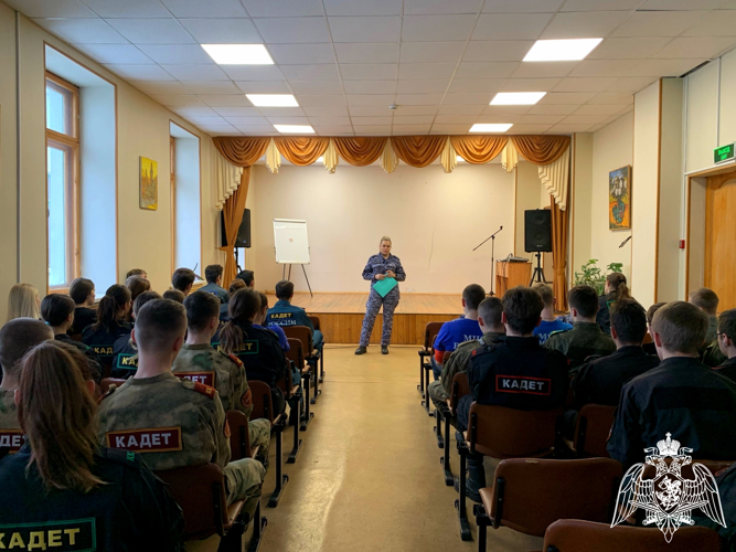 Росгвардейцы встретились с калужскими кадетами 