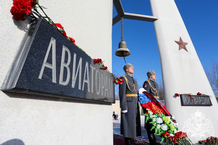 В честь авиаторов Росгвардии открыт монумент «Крылья»