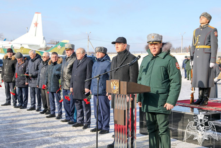 В честь авиаторов Росгвардии открыт монумент «Крылья»