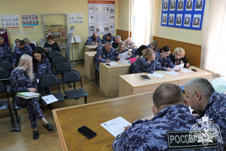 Росгвардейцы приняли участие во всероссийской акции «Диктант Победы» в Калуге