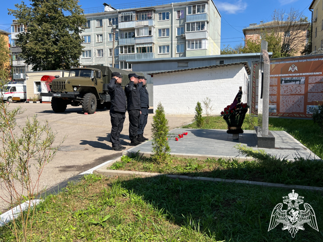 В Калуге росгвардейцы проводят мероприятия, приуроченные ко Дню солидарности в борьбе с терроризмом