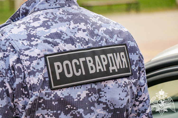 Росгвардейцы задержали мужчину, находившегося в федеральном розыске, за кражу в Обнинске