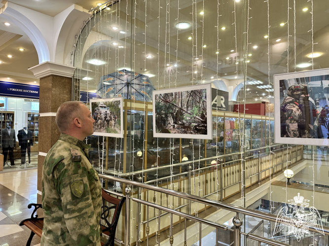 В Калуге Росгвардия открыла фотовыставку, посвященную спецназу
