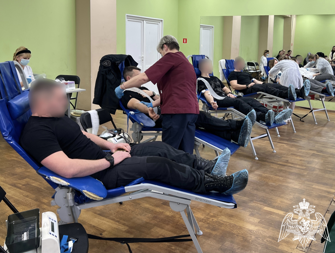 В Калуге росгвардейцы приняли участие в донорской акции «Поделись жизнью»