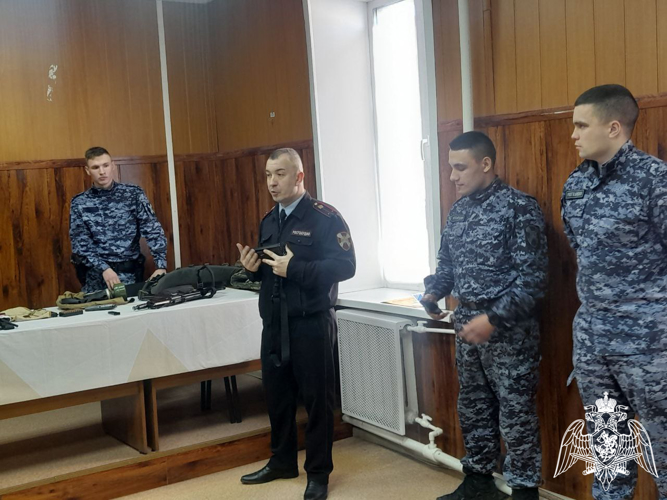 Кадеты побывали в гостях у сотрудников Росгвардии