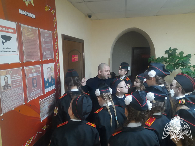 Кадеты побывали в гостях у сотрудников Росгвардии