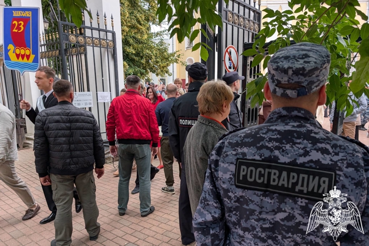 Росгвардия обеспечила общественный порядок в День выпускника