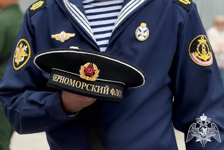 Сотрудники Росгвардии обеспечили безопасность во время проведения мероприятий, посвященных Дню ВМФ в Калуге