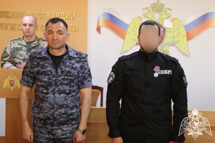 В Калуге отличившимся росгвардейцам вручили государственные награды