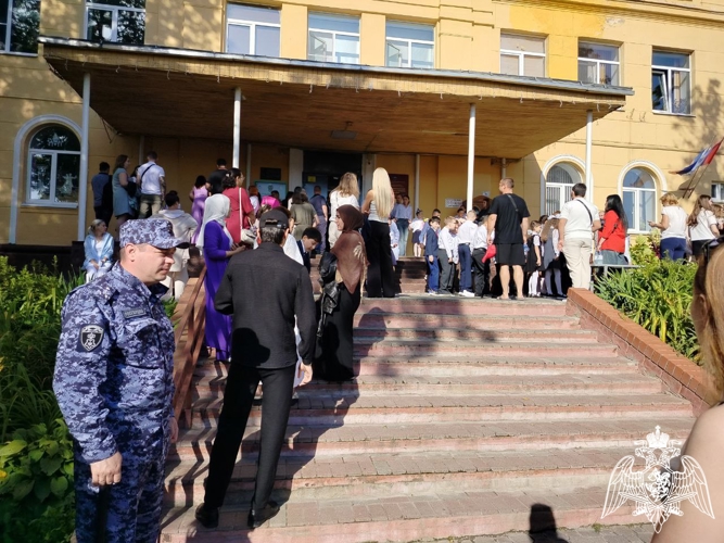 Росгвардия  обеспечила безопасность в День знаний в Калужской области
