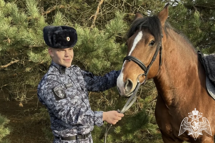 СПОРТ КАК ПРОФЕССИОНАЛЬНЫЙ ФУНДАМЕНТ: МЛАДШИЙ СЕРЖАНТ ПОЛИЦИИ ИЗ КАЛУГИ СТАЛ ГЕРОЕМ РУБРИКИ «ЗНАЙ НАШИХ»