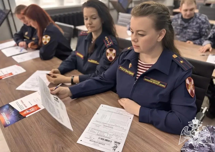150 росгвардейцев стали участниками Международной акции «Диктант Победы» в Калуге