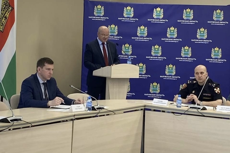 В Калужской области врио начальника Управления Росгвардии Дмитрий Дандин ПРИНЯЛ УЧАСТИЕ В работе МЕЖВЕДОМСТВЕННОЙ КОМИССИИ