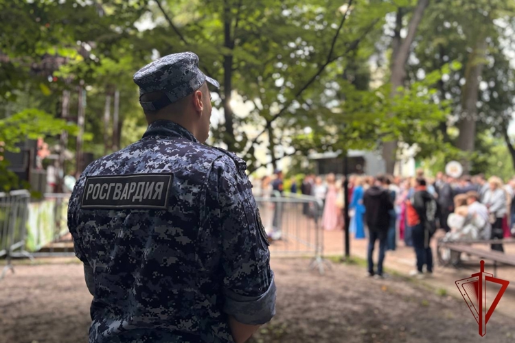 В Калуге безопасность выпускного вечера обеспечена при содействии Росгвардии 