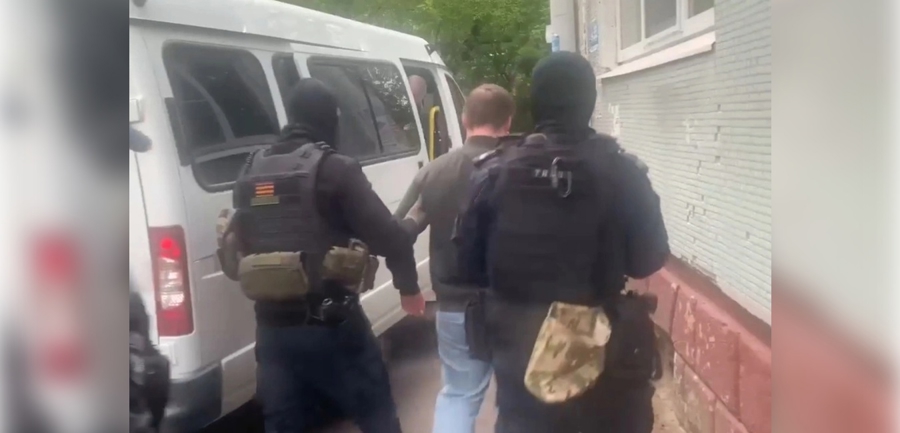 При силовой поддержке СОБР Росгвардии в Калужской области задержан подозреваемый в публичном оправдании терроризма