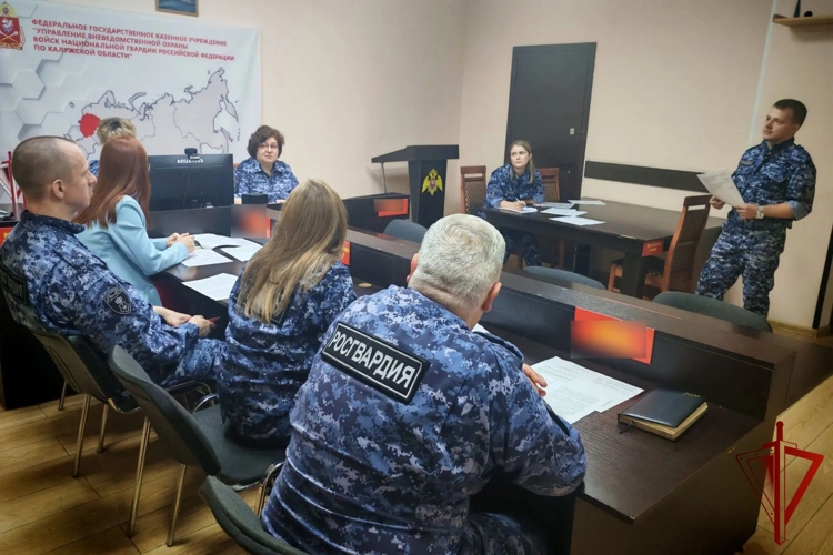 Росгвардейцы Калужской области прошли проверку профессиональной подготовки в формате круглого стола
