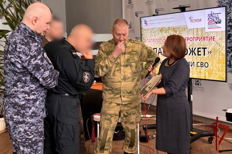 В Калуге росгвардейцы и кадеты стали участниками интеллектуальной игры «Папа может»
